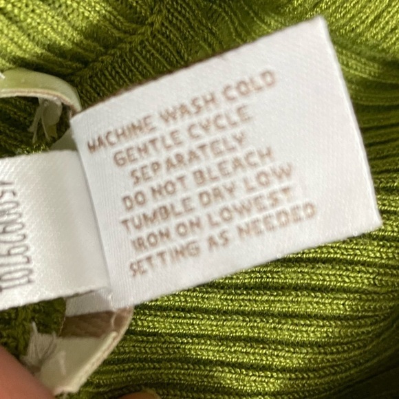 Chicos Size 2 Womens (Large) Moss Green Turtleneck Ribbed Knit Long Sleeve Top - Picture 3 of 4